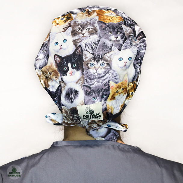 Green Scrubs - Modern Fit Super Tie Hat with Buttons - Kittens
