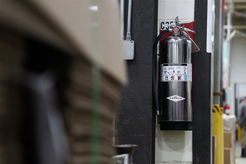 Amerex B240 2.5 Gallon Water Pressure Fire Extinguisher