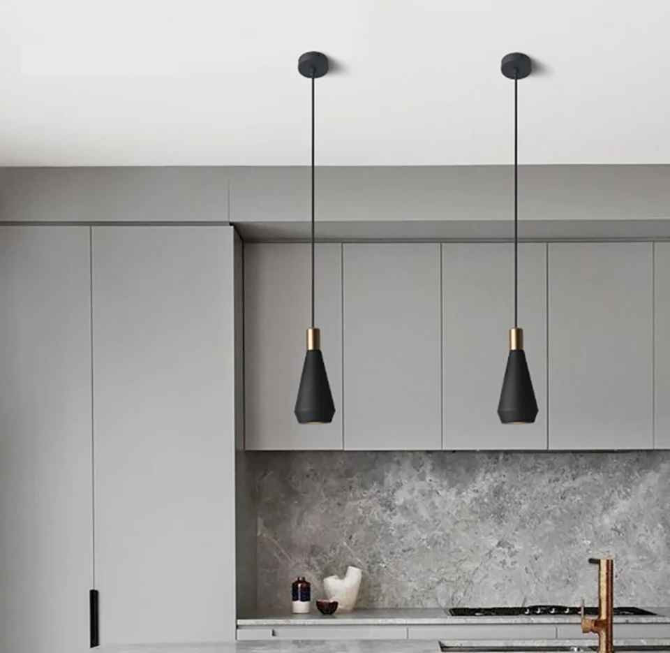 Nino: Sleek Black Small Pendant Light Luxury Island Lighting for