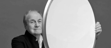 Ernesto Gismondi : le visionnaire derrière Artemide et son impact sur l&#39;éclairage moderne