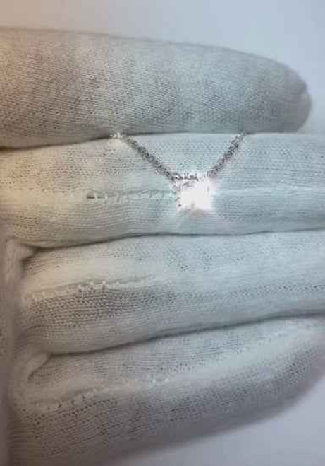 luxury diamond pendant, VS1 diamond necklace, F color diamond jewelry, investment grade diamond, bespoke diamond pendant, fine jewelry necklace, natural earth-mined diamond, brilliant cut diamond pendant, 14K white gold necklace, superior clarity diamond, collector's diamond jewelry, elegant diamond pendant, high jewelry for women, sophisticated diamond necklace, certified diamond pendant