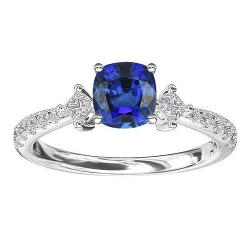 Florencia: exquisito tres. Sapphire y anillo de diamantes