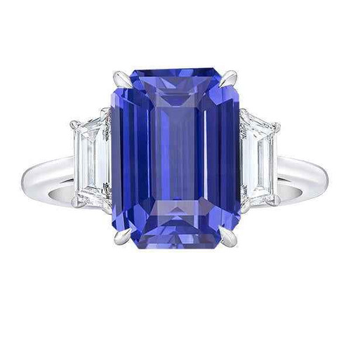 Isabella: Exquisite Three .Stone Wedding Ring