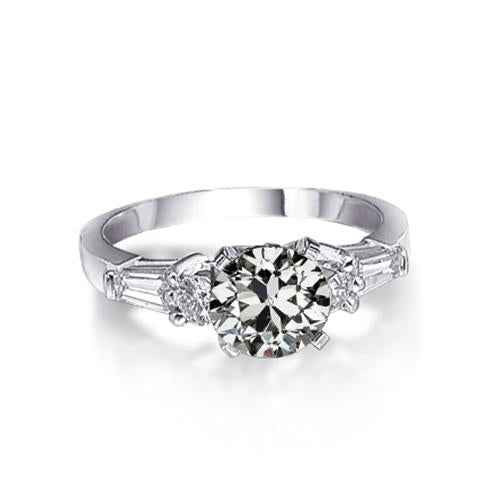 Victoria: 5 .Stone Diamond Anniversary Ring