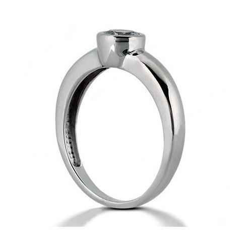 Madrid: Exquisite Diamond Solitaire Ring .4.02ct Round Brilliant Cut