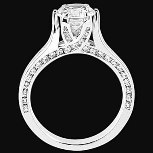 luxury diamond engagement ring, 2.26 carat diamond ring, VS1 VVS1 diamond jewelry, F/G color diamond ring, natural earth-mined diamond, round brilliant cut diamond, high jewelry engagement ring, bespoke diamond ring, fine white gold jewelry, 14K white gold diamond ring, collector&#39;s diamond solitaire, investment-grade diamond ring, exquisite bridal jewelry, heirloom-quality engagement ring, acentos de diamantes sofisticados