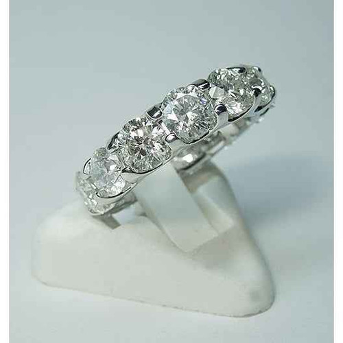 Isabella: Diamond Eternity Band .7CT Diamantes brilhantes redondos