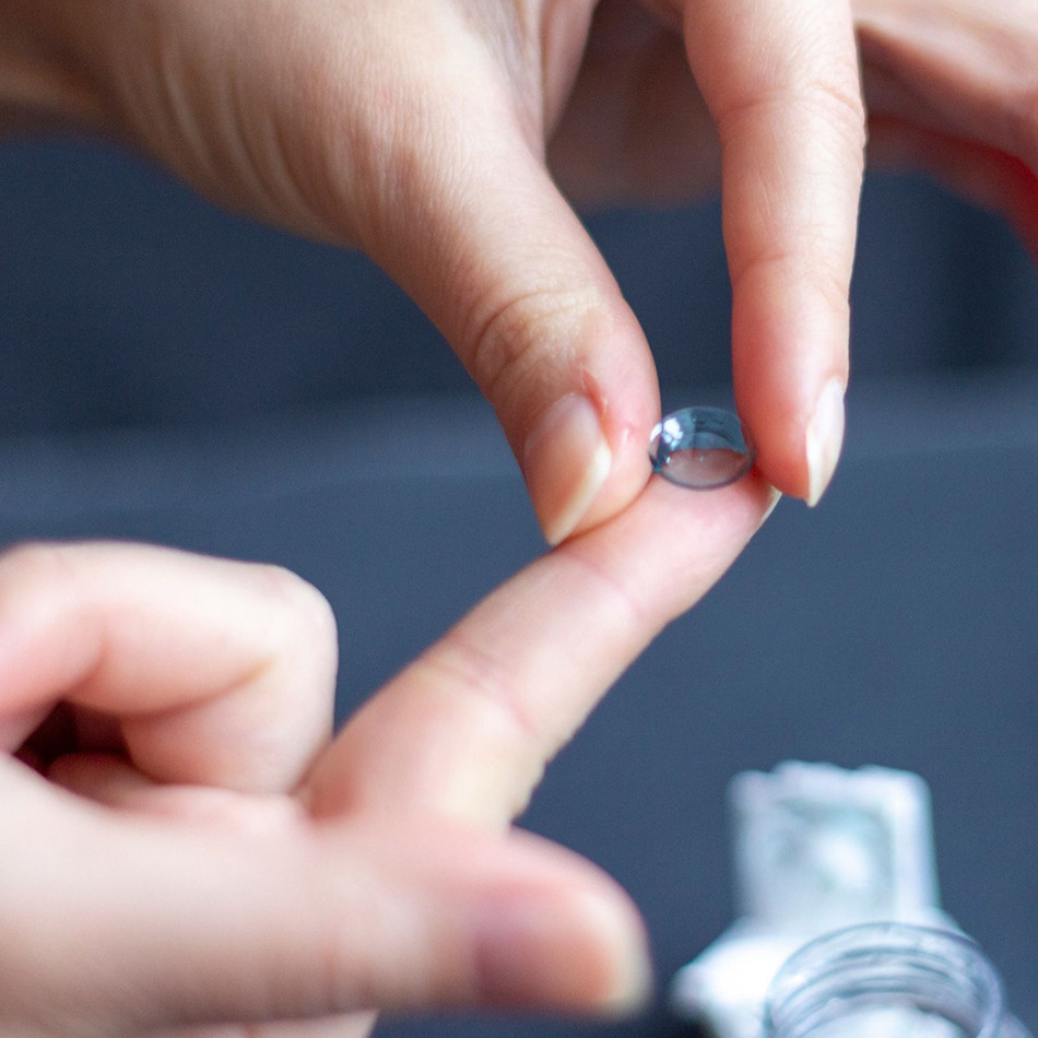 Can You Sleep in Contacts? Here’s What Eye Doctors Say