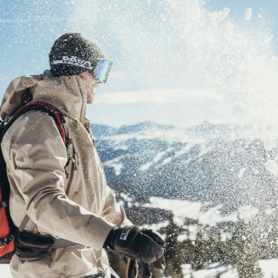 Magnetic vs. Photochromic Ski Goggles: Which Winter Lens System Is Right for You?