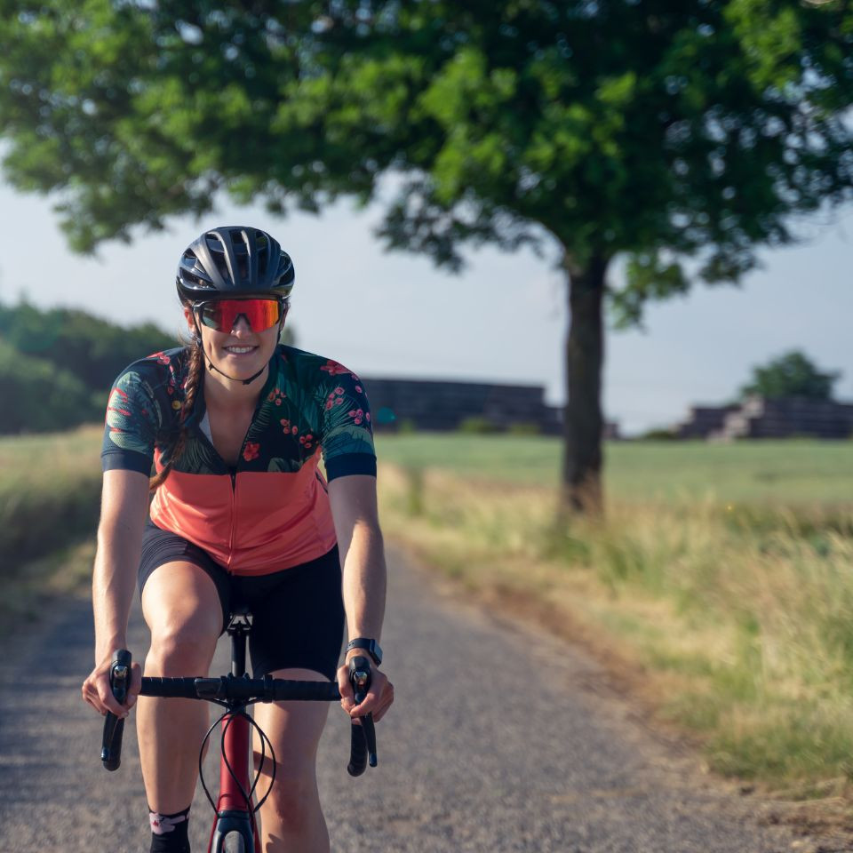 How to Pick the Ideal Biking Eyewear for Safety and Performance