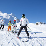 How to Ski for Beginners: A Guide to the Slopes