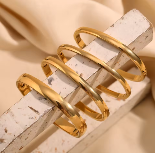 18K PVD Gold Plated Hinged Clasp Bangle Bracelet