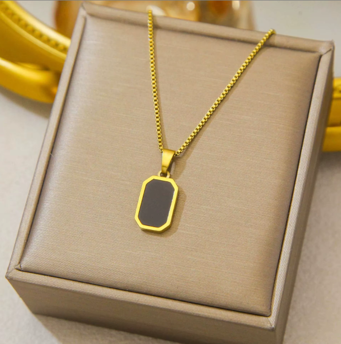 18K Gold Plated Black Faux Stone Pendant Necklace