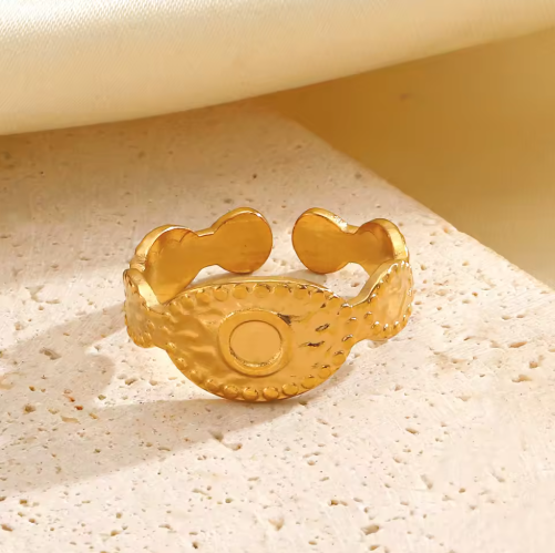 Textured Oval Adjustable Ring – 18K PVD Gold