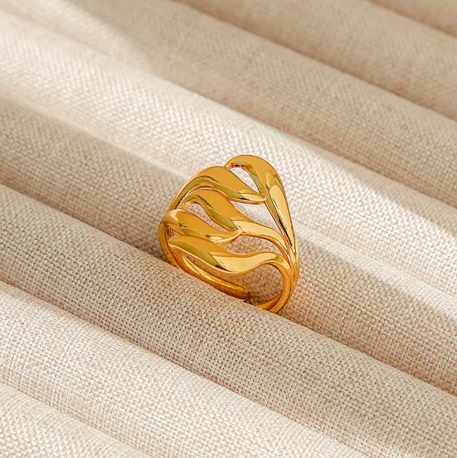 18K PVD Gold Flow Statement Ring – Sculptural Stainless Steel Ring