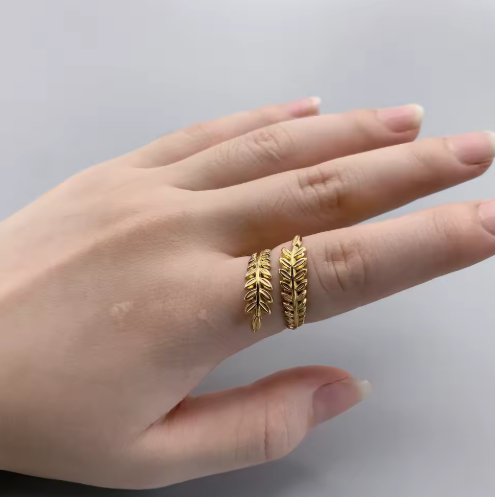 PVD Gold Laurel Ring