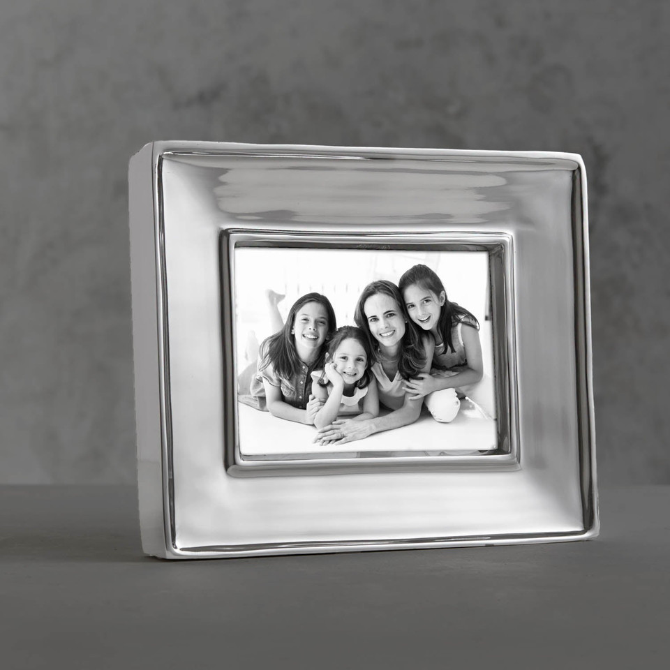 Frame Soho Madison 5 x 7 Horizontal Frame - Frame Side View | Bone & Brass