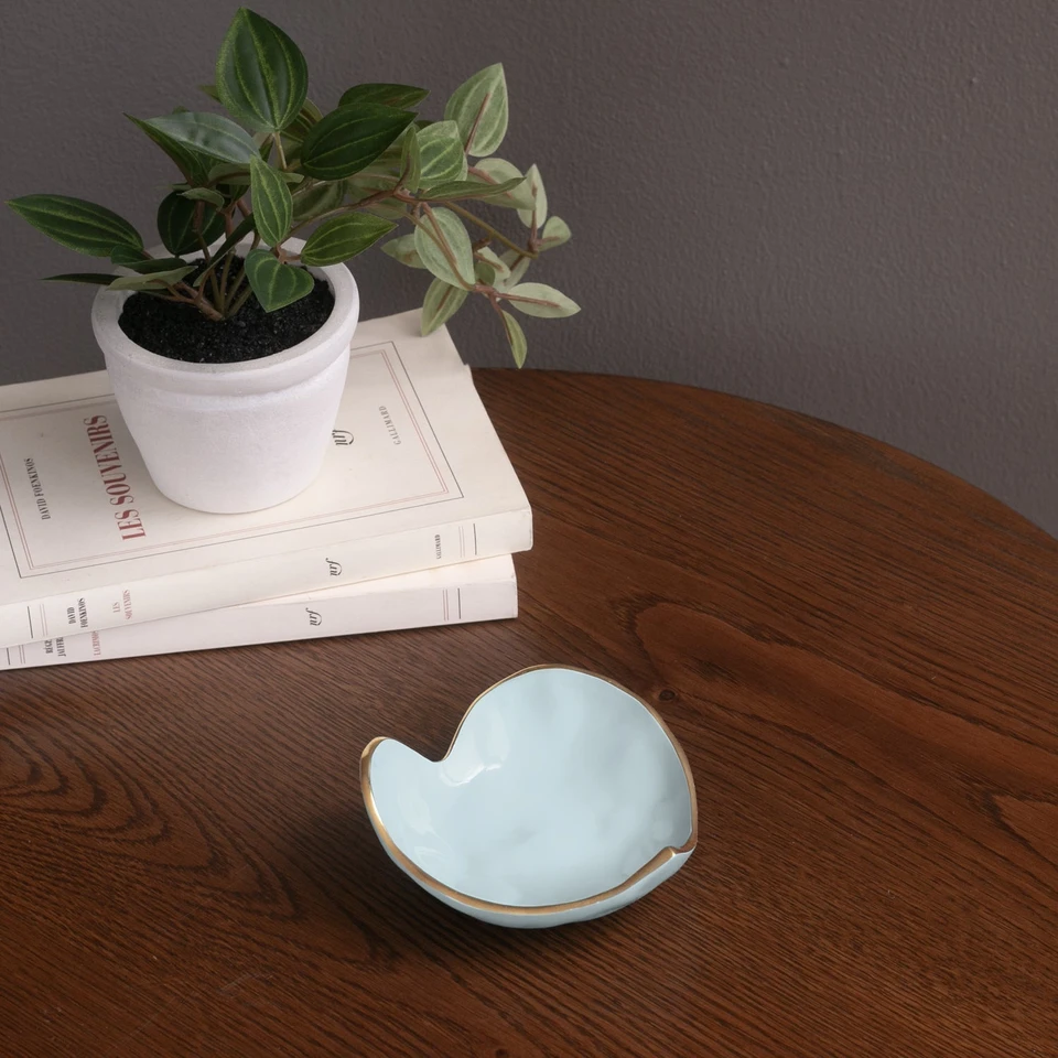 Encanto Soho Mini Heart (Sky Blue) - Bowl Side View | Bone & Brass