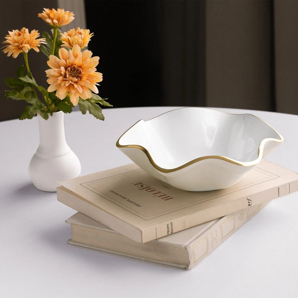 Encanto Carola Small Round Bowl (Cream White) - Bowl Detail | Bone & Brass