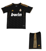 11/12 Retro Real Madrid Home Kids