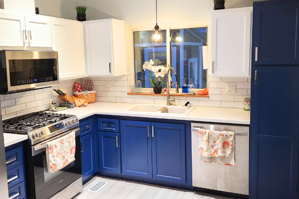 Custom kitchen cabinets real life project by Paul featuring two tone kitchen design with Artesia cabinet doors