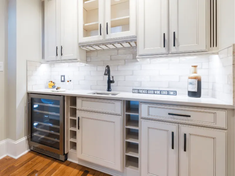 Custom Kitchen Cabinets