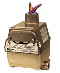 Barksdale Series CDPD2H Calibrated Differential Pressure Switch, Housed, Dual Setpoint, 0.5 to 80 PSI, CDPD2H-GH80SS
