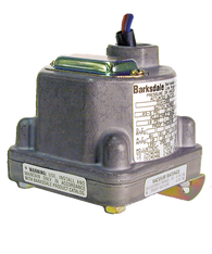Barksdale Series D1H Diaphragm Pressure Switch, 13.5 IWC Vacuum Decr Factory Preset, Housed, Single Setpoint, 0.4 to 18 PSI, D1H-H18SS-S0642