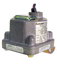 Barksdale Series D2H Diaphragm Pressure Switch, 5.50 PSI Incr; 5.50 PSI Decr Factory Preset, Housed, Dual Setpoint, 0.4 to 18 PSI, D2H-H18SS-S0856