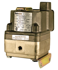 Barksdale Series DPD1T Diaphragm Differential Pressure Switch, Housed, Single Setpoint, 0.4 to 18 PSI, DPD1T-B18SS