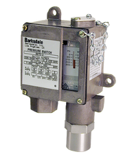 Barksdale Series 9675 Sealed Piston Pressure Switch, Housed, Single Setpoint, 20 to 200 PSI, A9675-0-V