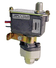 Barksdale Series C9612 Sealed Piston Pressure Switch, Housed, Single Setpoint, 15 to 200 PSI, C9612-0-V