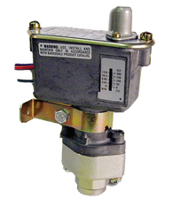 Barksdale Series C9612 Sealed Piston Pressure Switch, Housed, Single Setpoint, 15 to 200 PSI, C9612-0-Z1