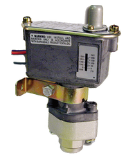 Barksdale Series C9612 Sealed Piston Pressure Switch, Housed, Single Setpoint, 35 to 400 PSI, C9612-1-Z
