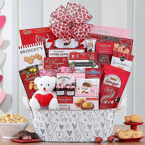 Valentine's Day Sweets: Gourmet Gift Basket