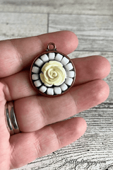 29x33.5mm Assorted Metals Poppy 1" Bezel, 1 Count