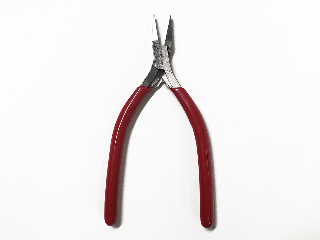 Flat Nose Pliers for Bending and Shaping Wire, 5.5 Inch Jewelry