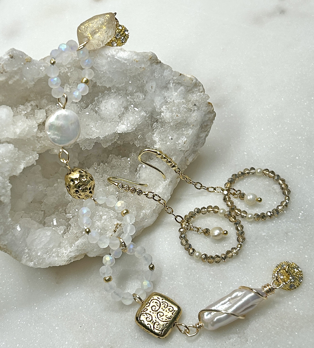 joeebalestrieriholidaybracelets-earrings-6-121124.jpg