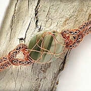 nealay-friendshipbracelet180x180.jpg