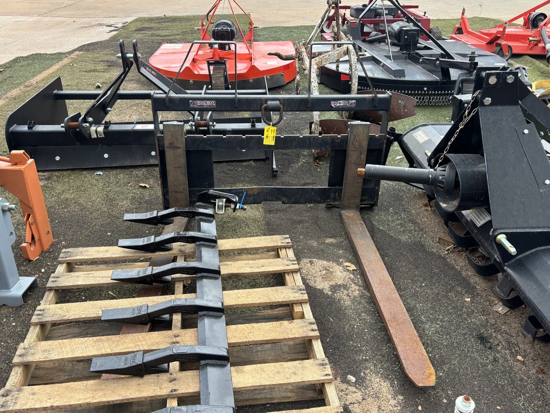 Pre-Owned Pallet Forks