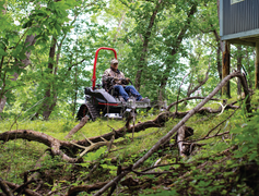 Altoz TRX766 cutting grass