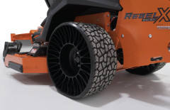 Bad Boy Rebel X Zero Turn Mower Tweels