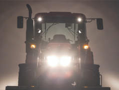 Zetor P-Series Tractor head lights and work lights on