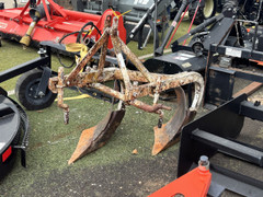 PRE-OWNED 2 Bottom Plow