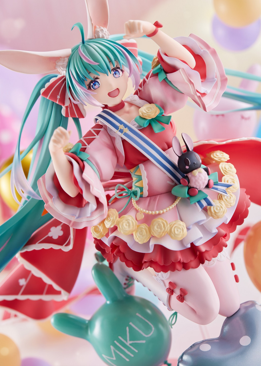 HATSUNE MIKU 1/7 SCALE FIGURE - BIRTHDAY 2021 (PRETTY RABBIT VER