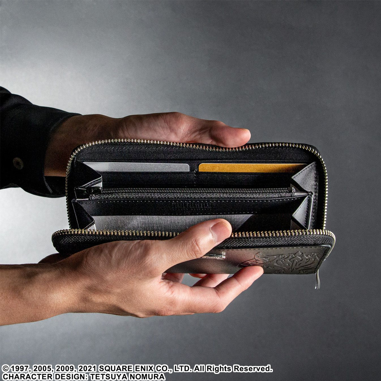 ファイナルファンタジーVII 財布　クラウディウルフ　未使用 FINAL FANTASY VII ADVENT CHILDREN WALLET - CLOUDY WOLF | SQUARE