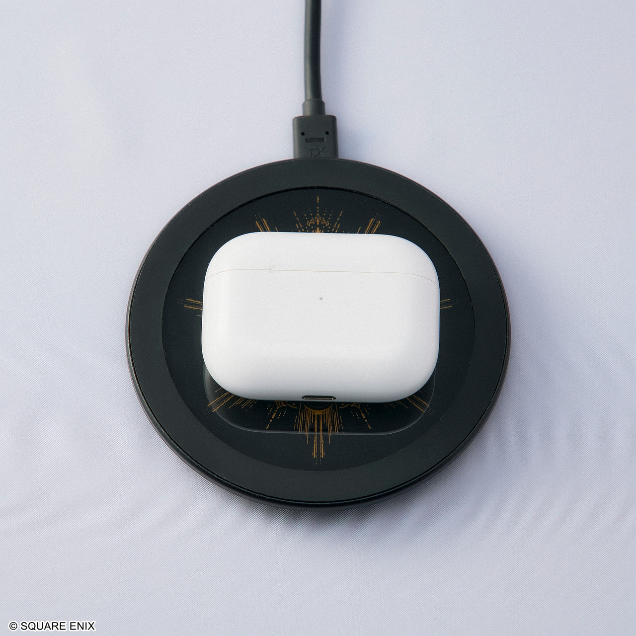【新品】ファイナルファンタジーXIV　ワイヤレス充電パッド　＜アゼム＞ FINAL FANTASY XIV Wireless Charging Pad - Azem | SQUARE ENIX Store