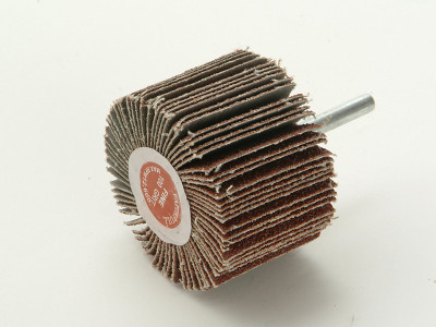 Faithfull Flap Wheel 60 x 40mm Fine - Faithfull flexible and long lasting aluminium oxide flaps are secured with a resin bond for extra strength and service life