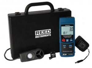 REED Instruments R4700SD-KIT DATA LOGGING ENVIRONMENTAL METER WITH POWER ADAPTER AND SD CARD