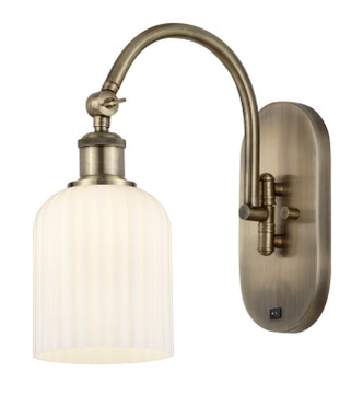 manufacturer_finish:Antique Brass|manufacturer_glass:Gloss White Bridal Veil|light_output:Unspecified|color_temperature:Unspecified|cri:Unspecified